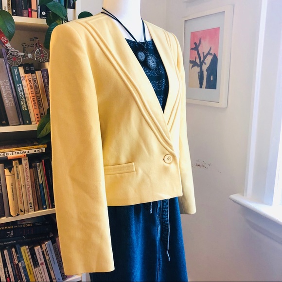vintage Holt Renfrew boxy yellow blazer - Picture 5 of 8